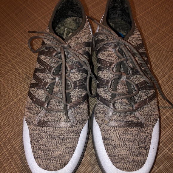 Under Armour, size 10.5 shoes - Picture 5 of 5